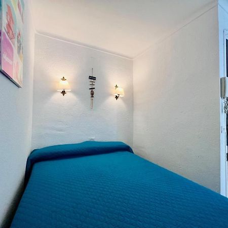 شقة Sylvia 4A - Estudio En Primera Linea De Mar - Centrico - Terraza Vista Mar - Playa - Wifi إمبوريابرافا المظهر الخارجي الصورة