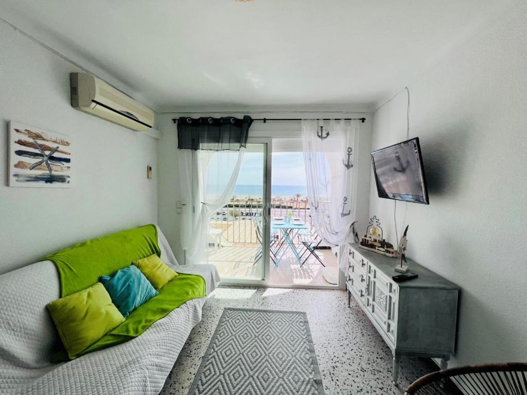 شقة Sylvia 4A - Estudio En Primera Linea De Mar - Centrico - Terraza Vista Mar - Playa - Wifi إمبوريابرافا المظهر الخارجي الصورة